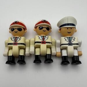 KNEX Police Office & Captain Figures